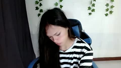 Snapshot of seducive_allea chatting on 3, 11, 2025 seducive_allea online show from 3, 11, 2025