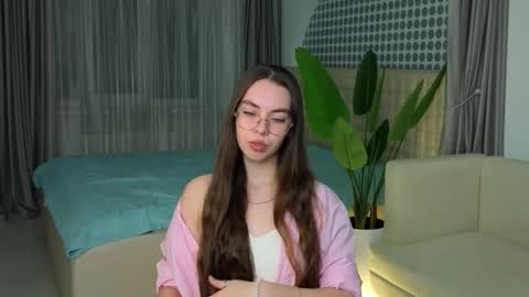 Snapshot of seductique chatting on 15, 12, 2025 Mia online show from 15, 12, 2025