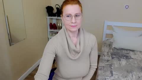 Snapshot of seductive_foxy_ chatting on 16, 3, 2026 seductive_foxy_ online show from 16, 3, 2026