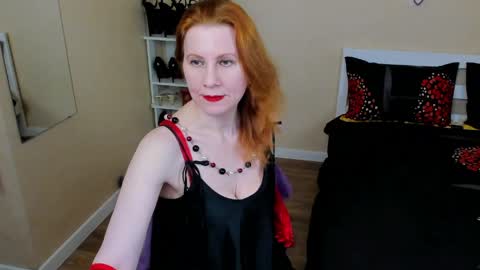 Snapshot of seductive_foxy_ chatting on 12, 4, 2026 seductive_foxy_ online show from 12, 4, 2026
