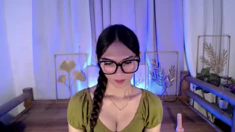Snapshot of seductive_kimxxx chatting on 8, 5, 2026 your miss universe kim online show from 8, 5, 2026