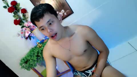 Snapshot of seductive_maxxx chatting on 13, 6, 2026 Max online show from 13, 6, 2026