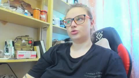 seductive_she_wolf online show from 3, 6, 2026