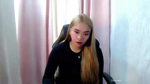 Snapshot of seductive_zyra chatting on 22, 5, 2026 seductive_zyra online show from 22, 5, 2026