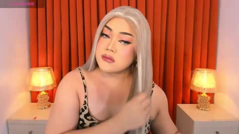 Natalie Mefford online show from 27, 2, 2025