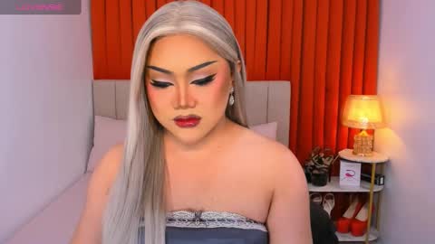 Natalie Mefford online show from 12, 3, 2025