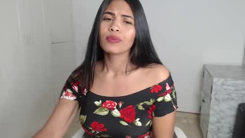 Snapshot of seleena__ chatting on 5, 3, 2025 seleena__ online show from 5, 3, 2025