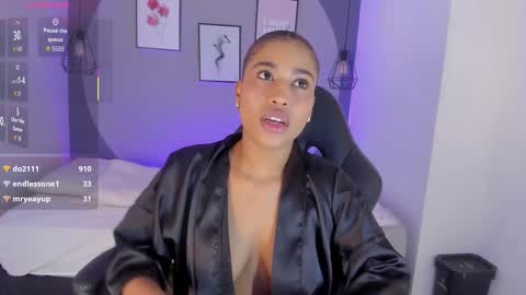 Snapshot of selena_monroy chatting on 3, 11, 2025 Selena online show from 3, 11, 2025