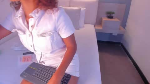 Snapshot of selena_monroy chatting on 7, 11, 2025 Selena online show from 7, 11, 2025