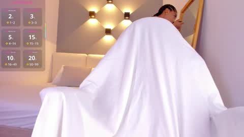 Snapshot of selena_monroy chatting on 21, 11, 2025 Selena online show from 21, 11, 2025