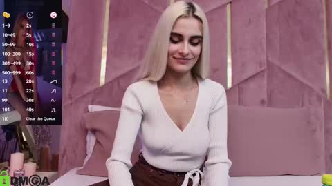 Snapshot of selenadaze chatting on 25, 11, 2025 Selena online show from 25, 11, 2025