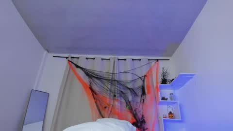 selenafox online show from 30, 10, 2025