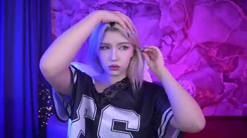 selenairis online show from 17, 10, 2025