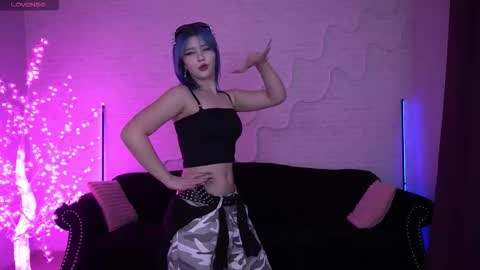 selenairis online show from 6, 3, 2026