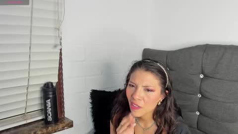 Snapshot of selenakyle92_ chatting on 26, 11, 2025 Selena online show from 26, 11, 2025