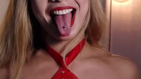 SelenaRossi online show from 9, 3, 2025