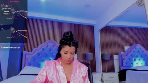 selenastonne online show from 1, 10, 2025