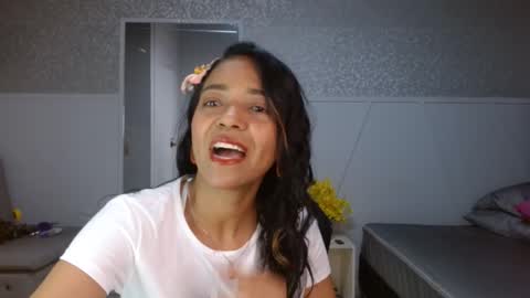 Snapshot of selene_bubble chatting on 4, 3, 2026 Selene online show from 4, 3, 2026