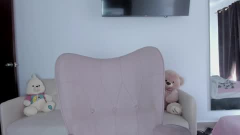 Alejandra  online show from 10, 4, 2026