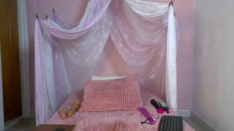 Snapshot of selene_moretti chatting on 2, 6, 2026 selene online show from 2, 6, 2026