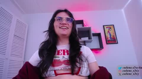Snapshot of selene_s3xy chatting on 3, 4, 2026 selene_s3xy online show from 3, 4, 2026