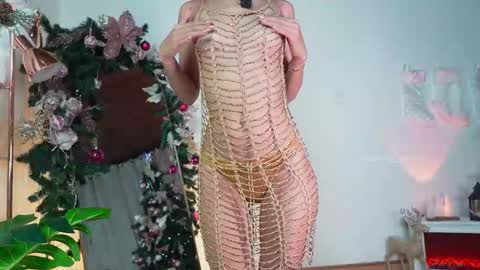 Snapshot of selene_starkk chatting on 20, 12, 2025 Sel Your Little butterfly online show from 20, 12, 2025