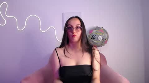 selene_swee online show from 18, 6, 2026
