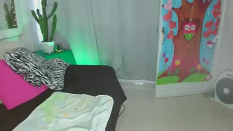 Snapshot of selenna1 chatting on 4, 2, 2025 Selenna1 online show from 4, 2, 2025