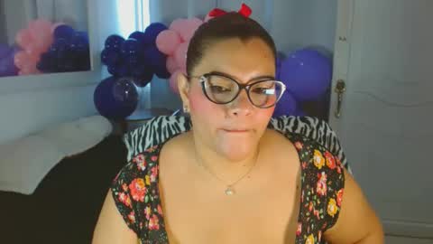 Snapshot of selenna1 chatting on 5, 3, 2025 Selenna1 online show from 5, 3, 2025