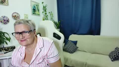 Selenna online show from 5, 12, 2025