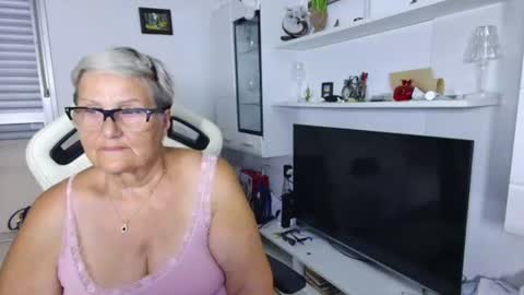Selenna online show from 6, 7, 2026