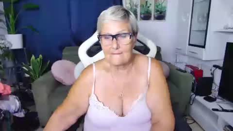 Selenna online show from 2, 8, 2026