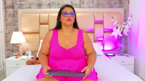 Snapshot of selennacooper chatting on 27, 11, 2025 Selenna Cooper online show from 27, 11, 2025