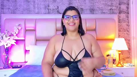Selenna Cooper online show from 2, 6, 2026