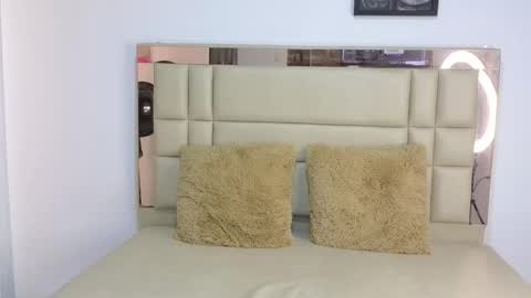 Snapshot of selennahot_ chatting on 30, 10, 2025 Selenna online show from 30, 10, 2025