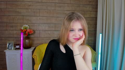 SelinSwarovski online show from 4, 2, 2025