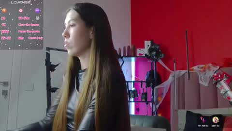 Snapshot of sellashine chatting on 20, 10, 2025 Nicole online show from 20, 10, 2025