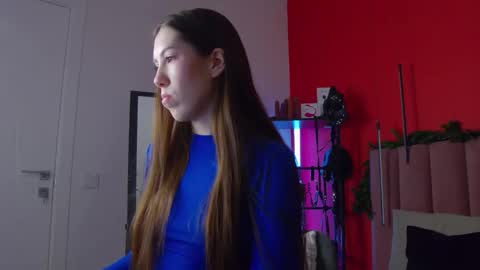 Nicole online show from 3, 12, 2025