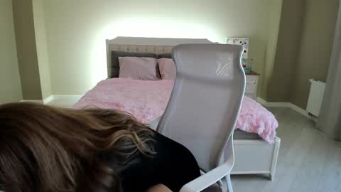 Ami online show from 9, 10, 2025