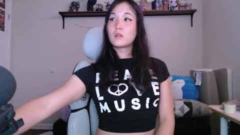 Snapshot of sen_and_sin chatting on 17, 10, 2025 Sen online show from 17, 10, 2025