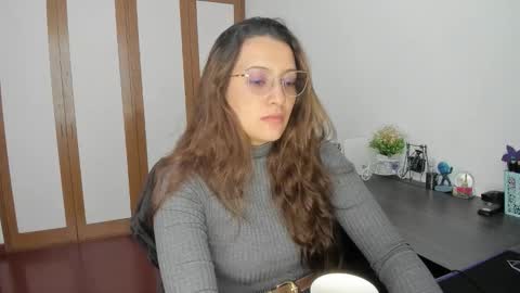 Snapshot of sensual__lady chatting on 23, 9, 2025 Samantha - online show from 23, 9, 2025