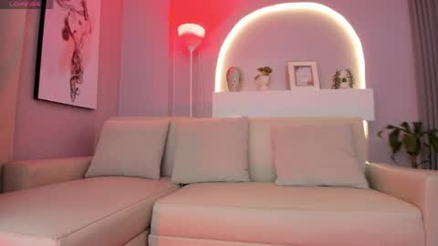 Snapshot of sensual_shanel chatting on 22, 4, 2026 sensual_shanel online show from 22, 4, 2026
