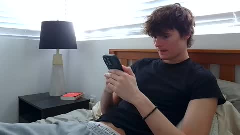 Snapshot of sensualalien chatting on 11, 2, 2025 Cam online show from 11, 2, 2025