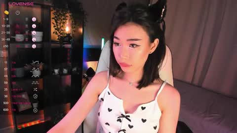 Snapshot of sensualily chatting on 14, 11, 2025 Kiki online show from 14, 11, 2025