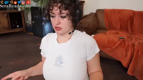 Snapshot of serareads chatting on 15, 11, 2025 SeraReads online show from 15, 11, 2025