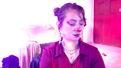 Snapshot of serena_xyz chatting on 31, 10, 2025 Serena Xyz online show from 31, 10, 2025