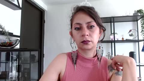 Snapshot of serena_xyz chatting on 7, 11, 2025 Serena Xyz online show from 7, 11, 2025