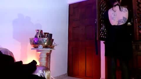 Snapshot of serena_xyz chatting on 3, 12, 2025 Serena Xyz online show from 3, 12, 2025