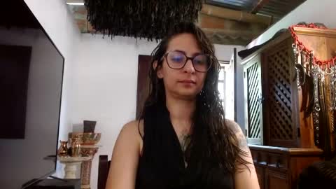 Snapshot of serena_xyz chatting on 18, 4, 2026 Serena Xyz online show from 18, 4, 2026