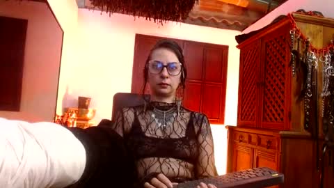 Snapshot of serena_xyz chatting on 29, 4, 2026 Serena Xyz online show from 29, 4, 2026
